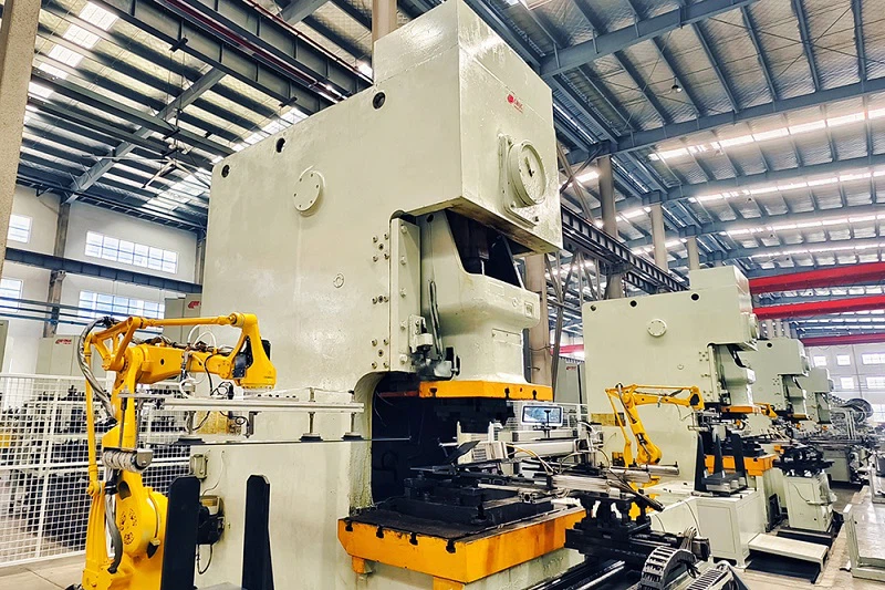 Robot punching Robot punching